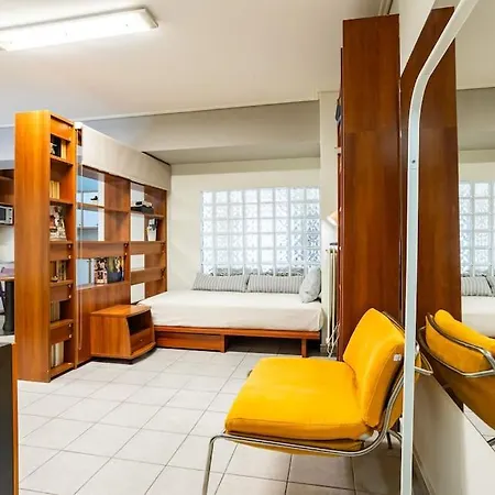Inviting Flat Near Acropolis Apartment