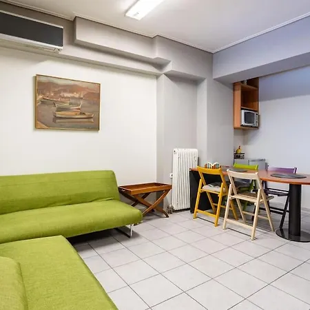 Inviting Flat Near Acropolis Apartment