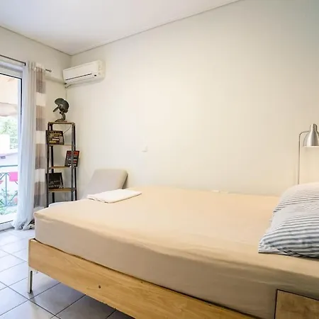 Inviting Flat Near Acropolis Apartment *